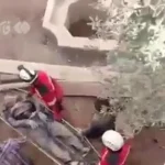 (ویدئو) ریزش دیوار در کاشان جان یک کارگر را گرفت