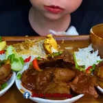 (ویدئو) غذا خوردن با صدا؛ خوردن 2 کیلو جگر، دل مرغ، میگو و تخم مرغ