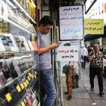 (جدول) مورد عجیب پاساژ علاءالدین؛ موبایل از دلار جلو زد!