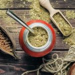 تکامل کافئین در گیاهان: داستان شگفت‌انگیز یربا ماته
