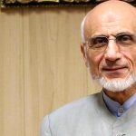 عکس؛ سفر در زمان؛ «میرسلیم در حال اهدای سیمرغ به خسرو شکیبایی»؛ سال 73