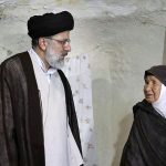 عکس؛ سفر به تاریخ؛ «سید ابراهیم رئیسی» با لباس احرام در سفر حج؛ سال 1373