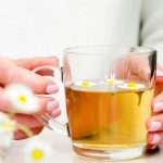 فواید شگفت‌انگیز چای بابونه که علم نیز آن‌ها را تأیید کرده است