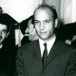 عکس؛ سفر به تاریخ؛ «دکتر علی شریعتی» در دوران دبیرستان به همراه دوستانش در یک قهوه‌خانه