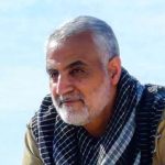 عکس؛ سفر به تاریخ؛ حال و هوای خاص «حاج قاسم سلیمانی» در کنار مرقد مطهر حضرت زینب (س)