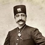 عکس؛ سفر به تاریخ؛ «اسماعیل بزاز، دلقک ناصرالدین شاه» در کنار پسر رقاص و سایر نوازندگان