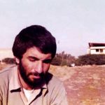 عکس؛ سفر در زمان؛ «محمد جهان آرا» در کنار دو همرزم اش در جبهه؛ سال 60