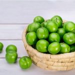 اتفاقی که بعد از مصرف زیاد گوجه سبز در بدن می‌افتد