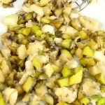 ببینید؛ لحظه خرد شدن آناناس، نارگیل، سیب، کیوی و چند میوه دیگر در دستگاه خرد کن