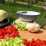 ببینید؛ غذای روستایی در آذربایجان؛ پخت یک خورشت باکویی با گوشت و سبزیجات در طبیعت