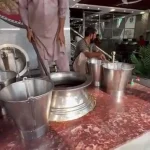 ببینید؛ غذای خیابانی در پاکستان؛ پخت نهاری (آبگوشت) در لاهور