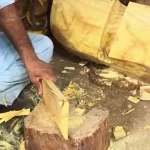 ببینید؛ مراحل دیدنی ساخت ساز رباب (Rabab) از چوب درخت توت در افغانستان