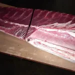 ببینید؛ مهارت آشپز شرق آسیایی در برش ماهی تن 300 کیلوگرمی و تهیه سوشی و ساشیمی