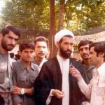 عکس؛ سفر در زمان؛ «شهید باهنر، مطهری، هاشمی رفسنجانی و رهبر انقلاب در یک راهپیمایی»؛ سال 57