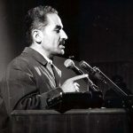 عکس؛ سفر در زمان؛ «شهید رجایی» در حرم امام رضا (ع)؛ سال 1360