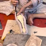 ببینید؛ مراحل دیدنی دوخت کفش های لوکس با چرم توسط کفاش ماهر پاکستانی
